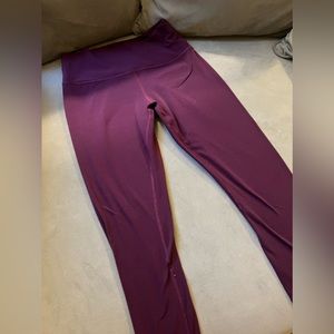 Lululemon high rise legging, Size 8, Purple